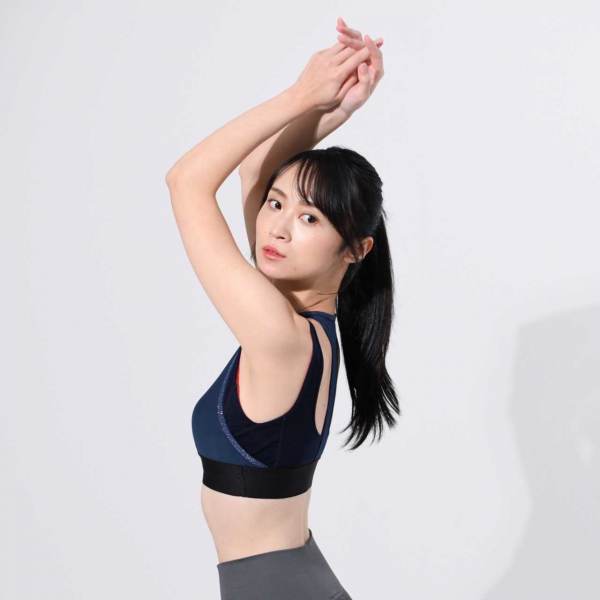 桜 なな