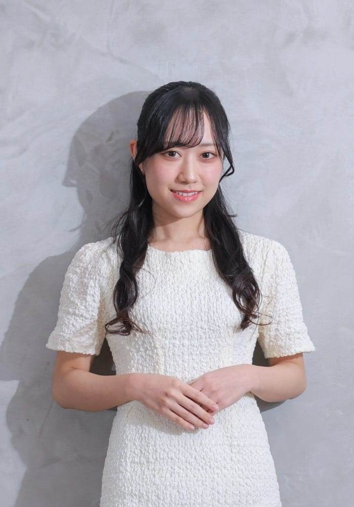 ゆりな