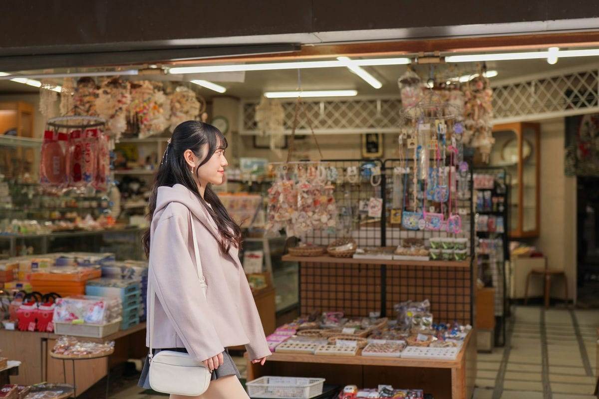 ゆりな