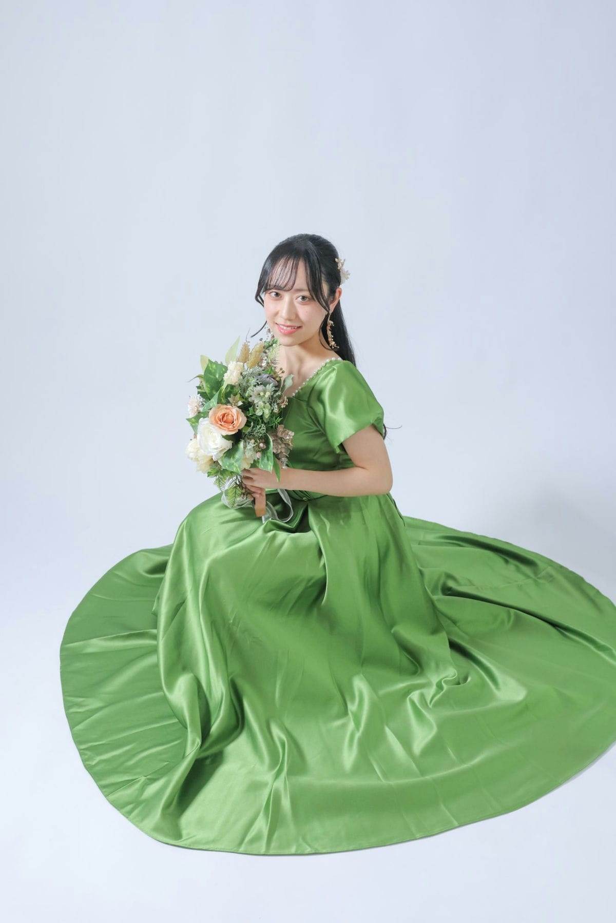 ゆりな