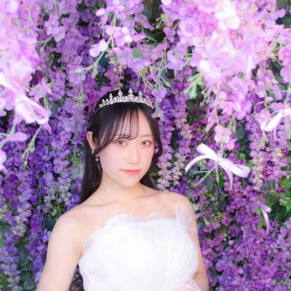 ゆりな