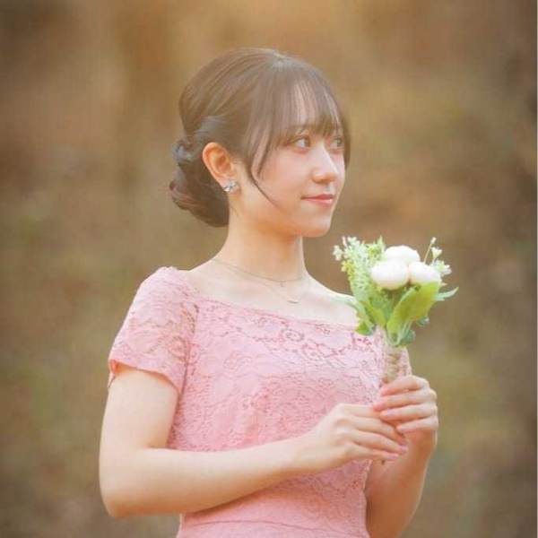 ゆりな